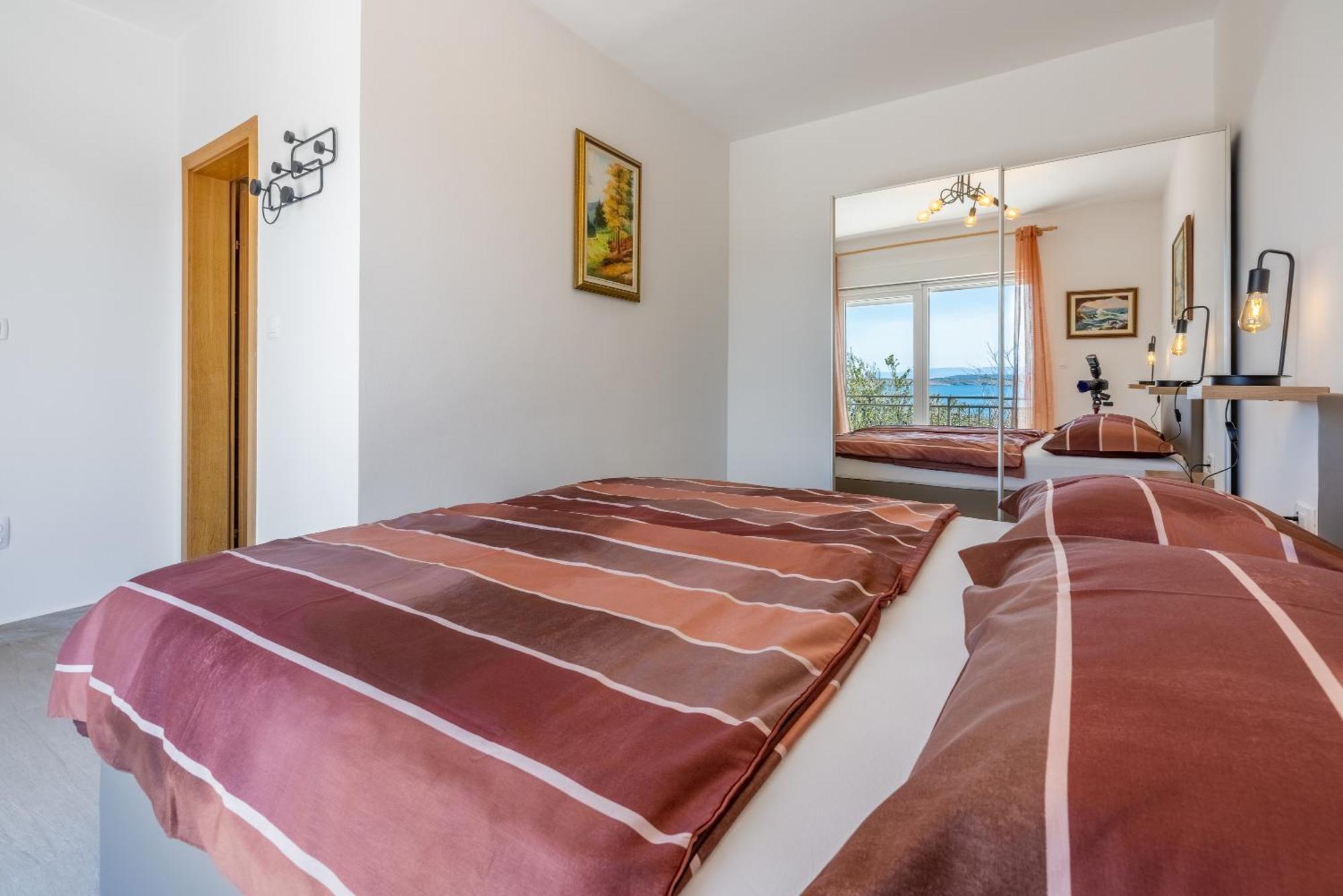 Apartments Domino R Драмаль Экстерьер фото
